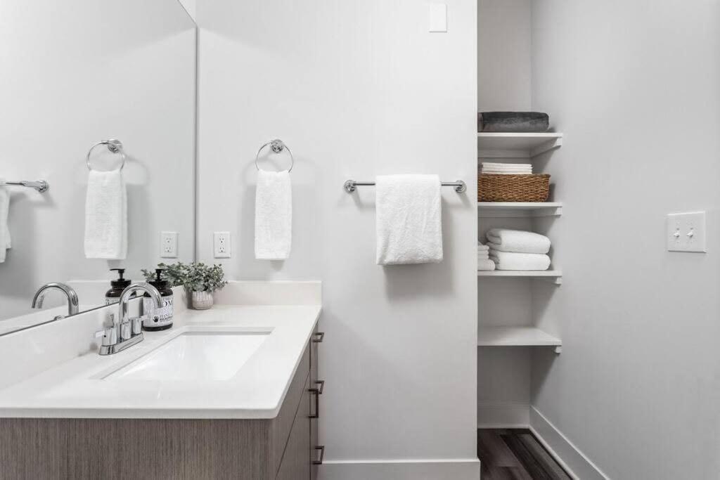 Dream Apartment Near Whole Foods Cozysuites Indianapolis Luaran gambar